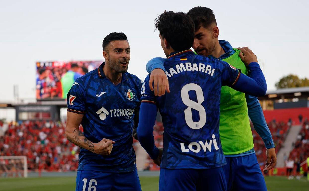 赫塔费逆袭比利亚雷亚尔 2-1收获西甲两连胜，黄潜遭遇连败